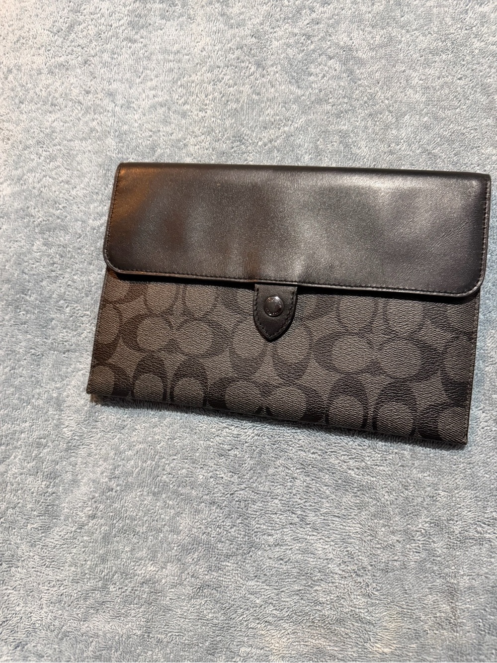 Women’s Signature Pattern Leather Folio Clutch